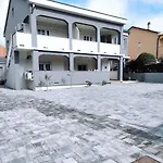 Vigi *