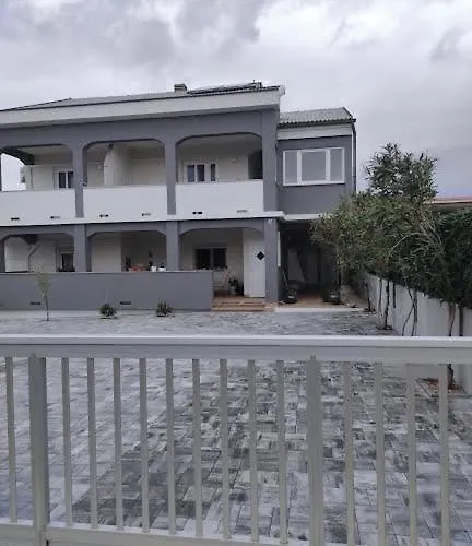 Apartment Vigi *