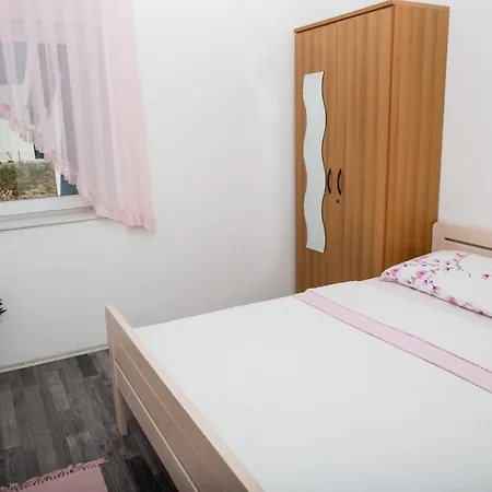 Vigi Apartment *